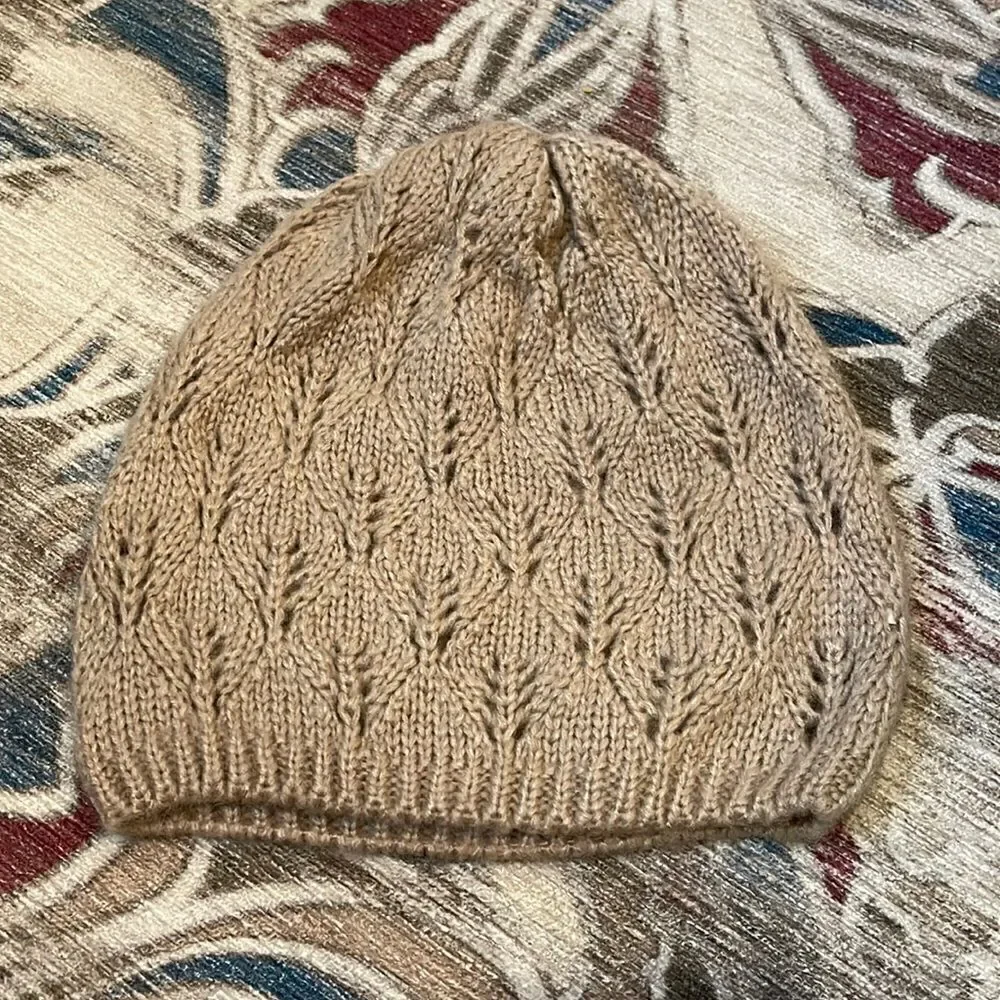Melrose and Market Beige Pink Knit Crochet Beanie Hat Like new